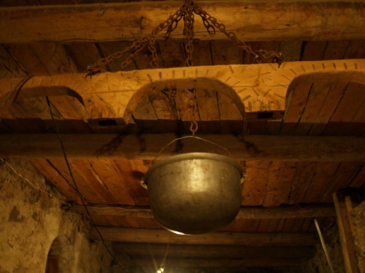 מלון מסטיה Guesthaus King Seti מראה חיצוני תמונה